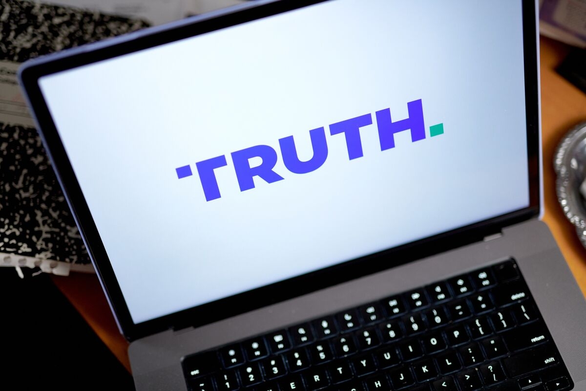 Trump Argues Immunity in Fight With Truth Social Co-Founders