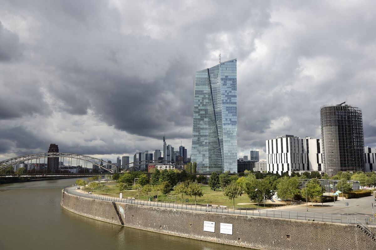 ECB Staff Backs Controversial ‘Opt In' for Bank Trading Rules
