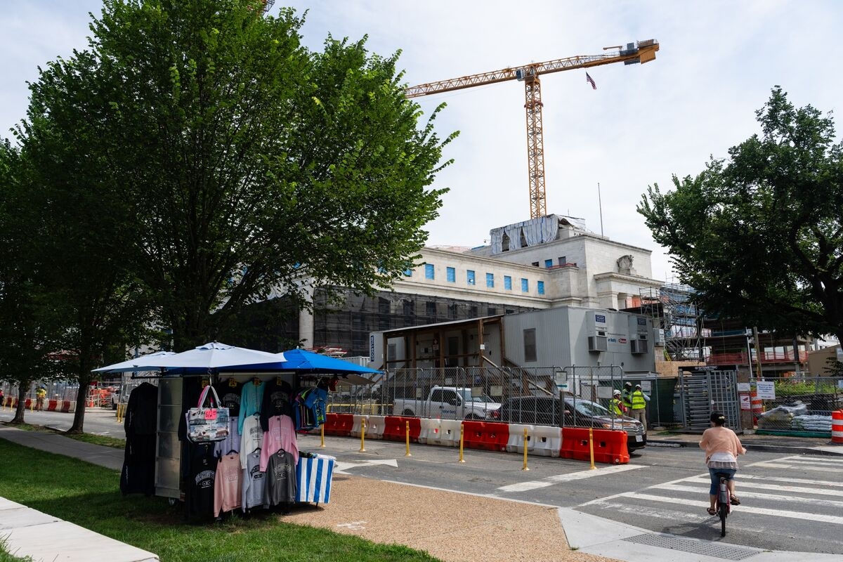 Bessent Calls For Review of Fed's Building Renovations