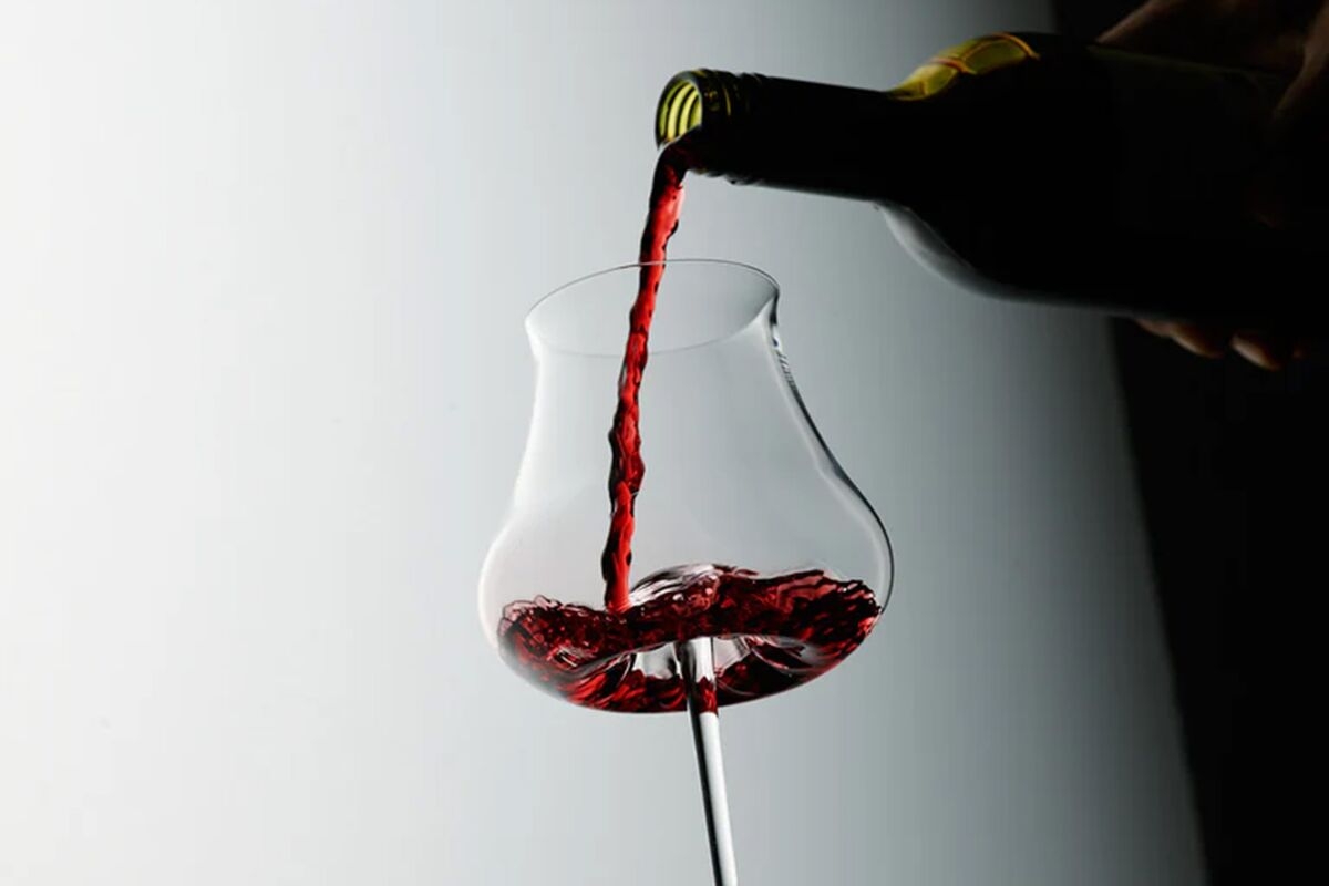 Can This $150 Wine Glass Make Young Wines Taste Aged?