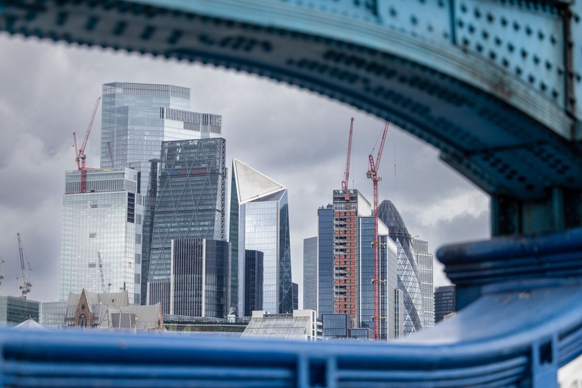 Big Pay Packages Spark Growing Dissent Among UK Shareholders