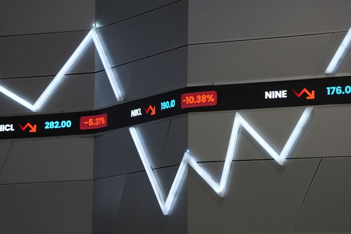 Southeast Asian Stocks Sink As Tariffs Squeeze Out Investors