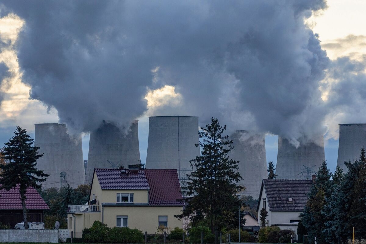 EU Lawmakers Propose Further Easing of ESG Rules Amid Backlash