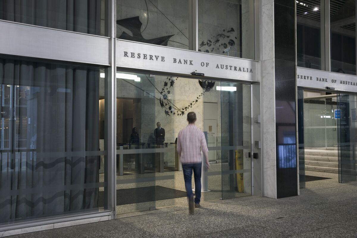 RBA Poised for ‘Hawkish Cut' as US-China Reprieve Boosts Outlook