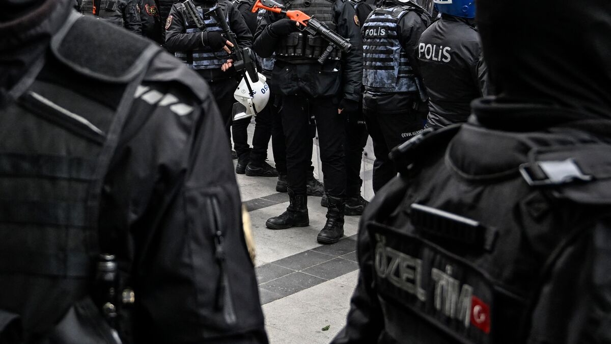 Turkey's Opposition-Run Municipalities Face New Probes, NTV Says