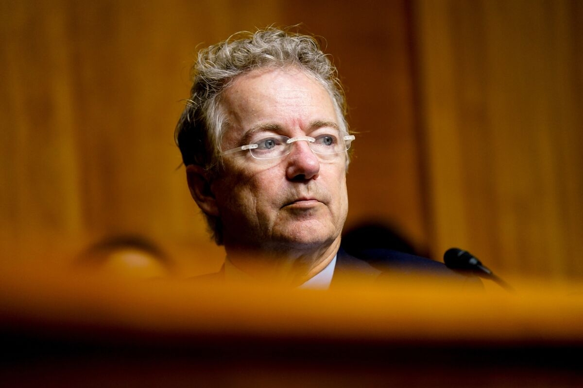 Senator Asks SEC to Probe Firms Advising Against JBS US Listing