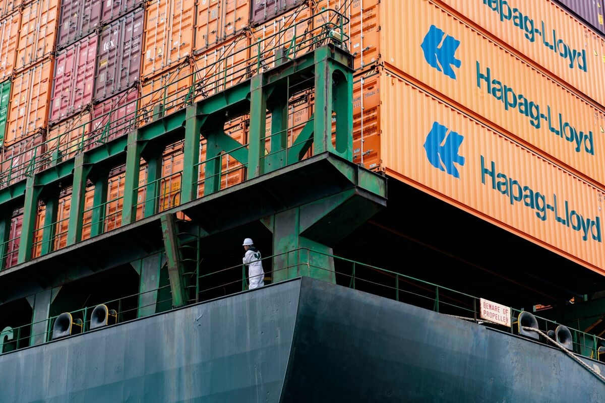 Lawmakers Revive Bipartisan Bill to Restore US Shipbuilding