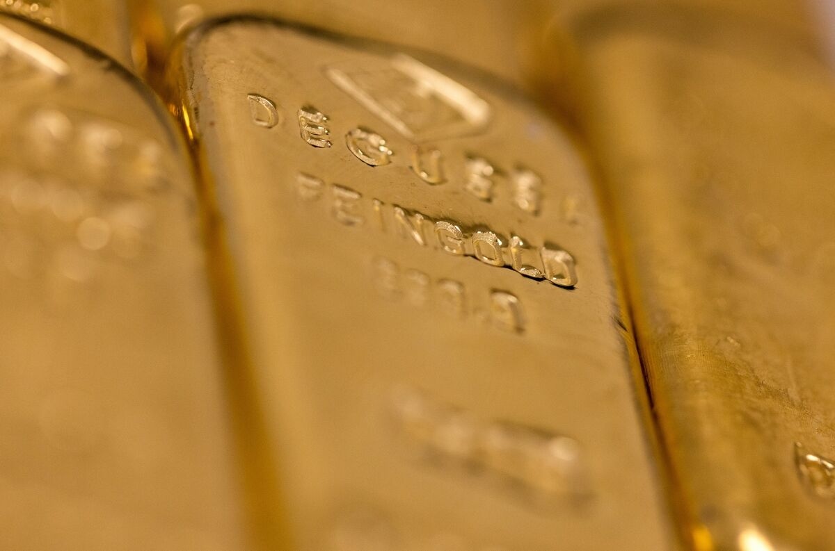 China Opens First Offshore Gold Vault and Contracts in Hong Kong