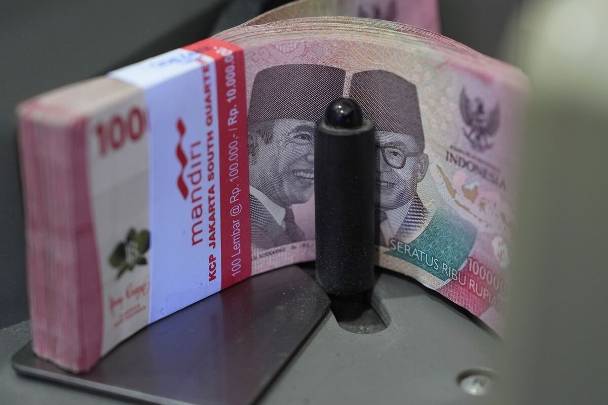 Indonesian Firms Now More Resilient to Rupiah Weakness, S&P Says
