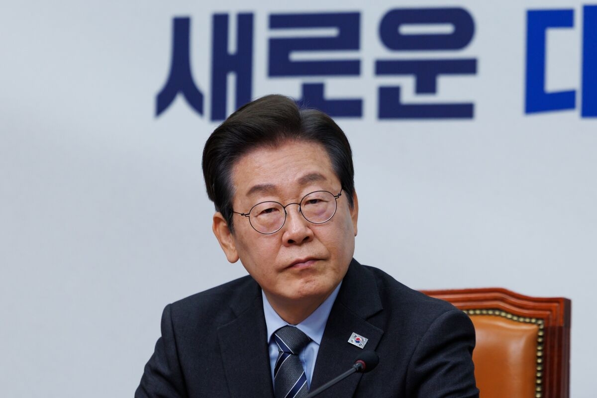 South Koreans' Support for Liberal Lee Rises Ahead of Election