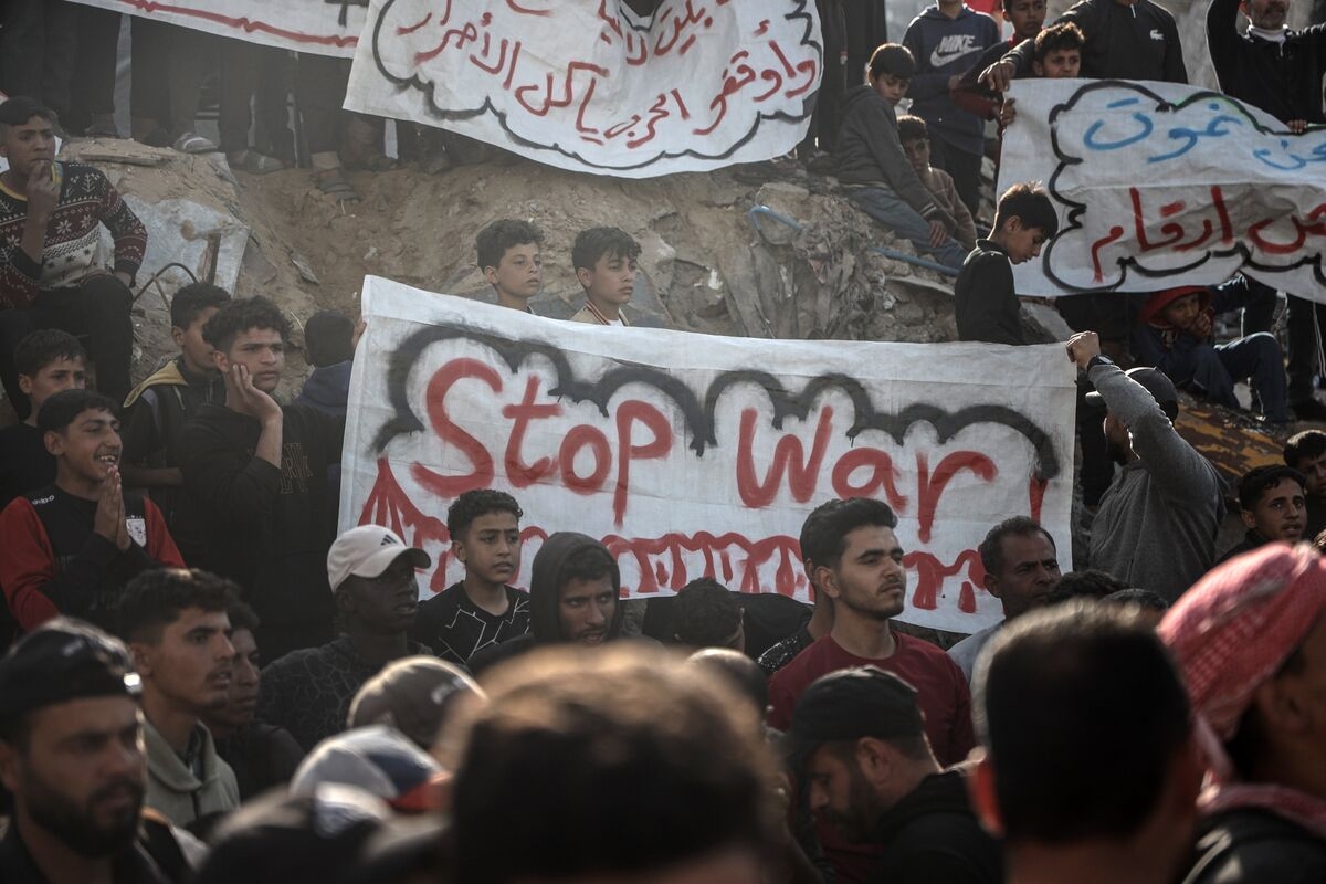 France and Saudi Arabia Aim to Disarm Hamas in New Peace Push