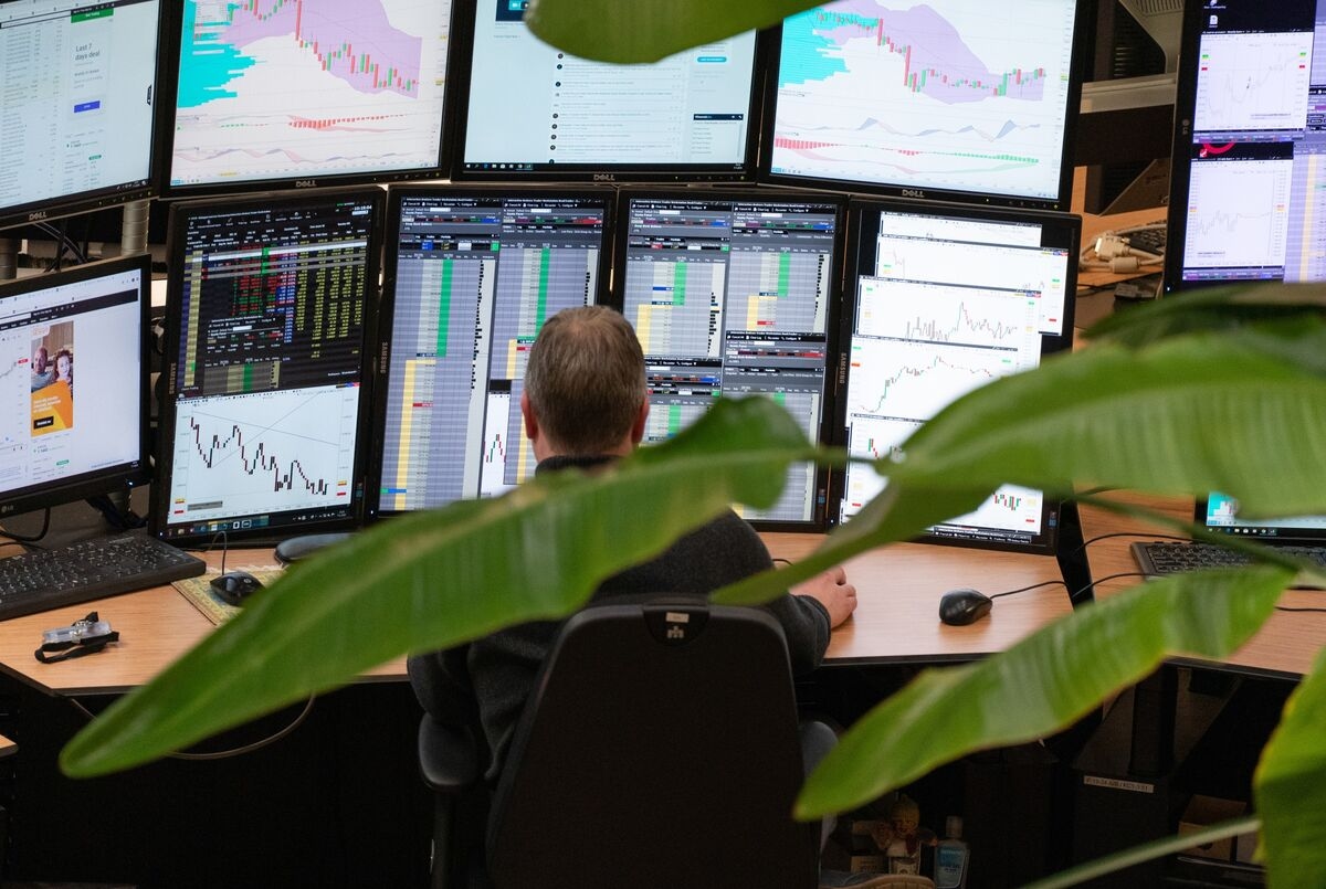 Distressed Debt Loses Luster for Funds Seeking Drama-Free Return