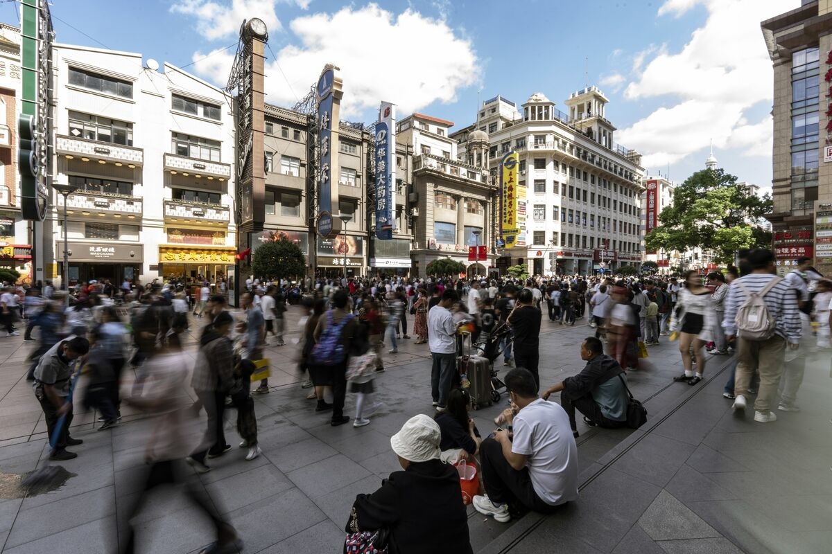 Chinese Economy's Worst Month of 2025 Puts Stimulus Back in Play