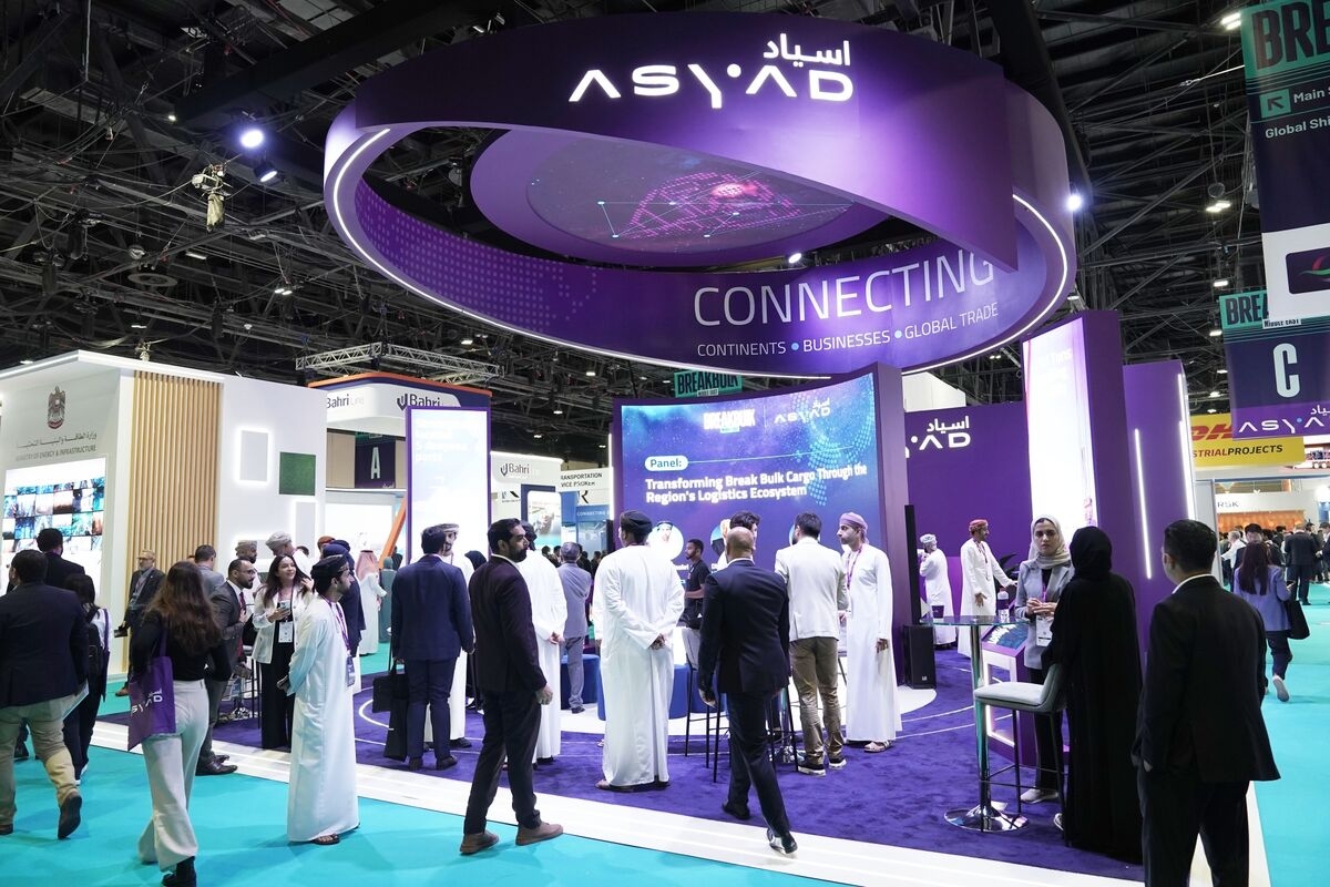 Shipping Firm Owner Seeks Up To $333 Million in Oman IPO
