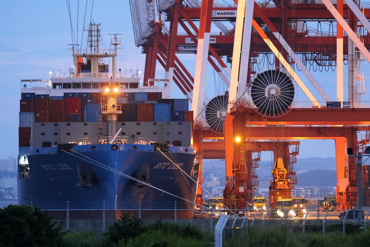 Japan Touts Ships Expertise, LNG Investment as Tariff Talks Key
