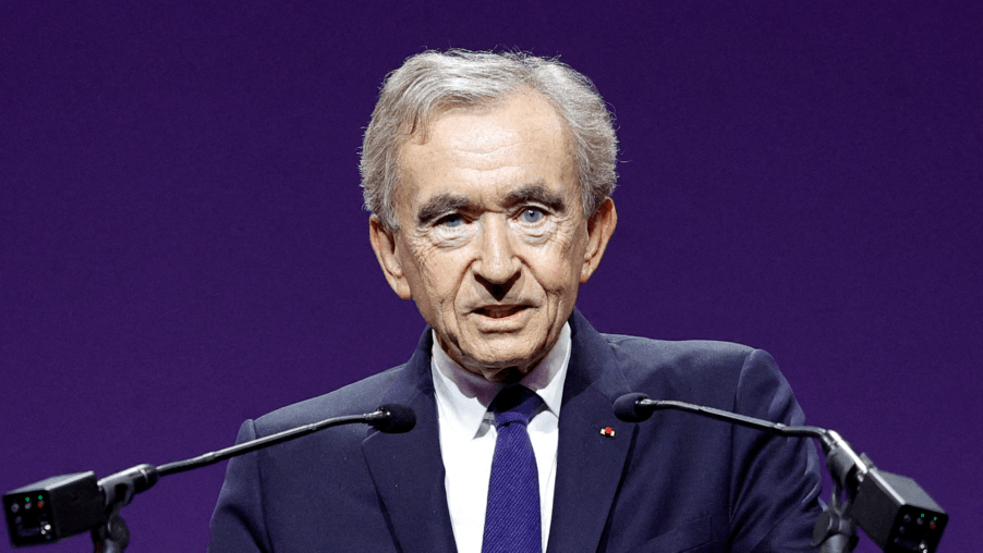 LVMH Slump Heaps Pressure on Arnault