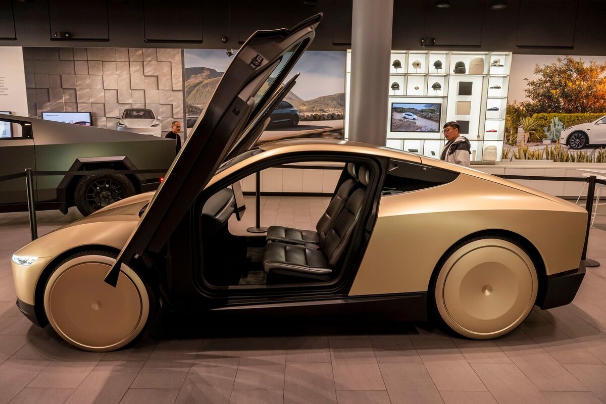 Musk Touts Driverless Tesla Test Ahead of Austin Robotaxi Launch