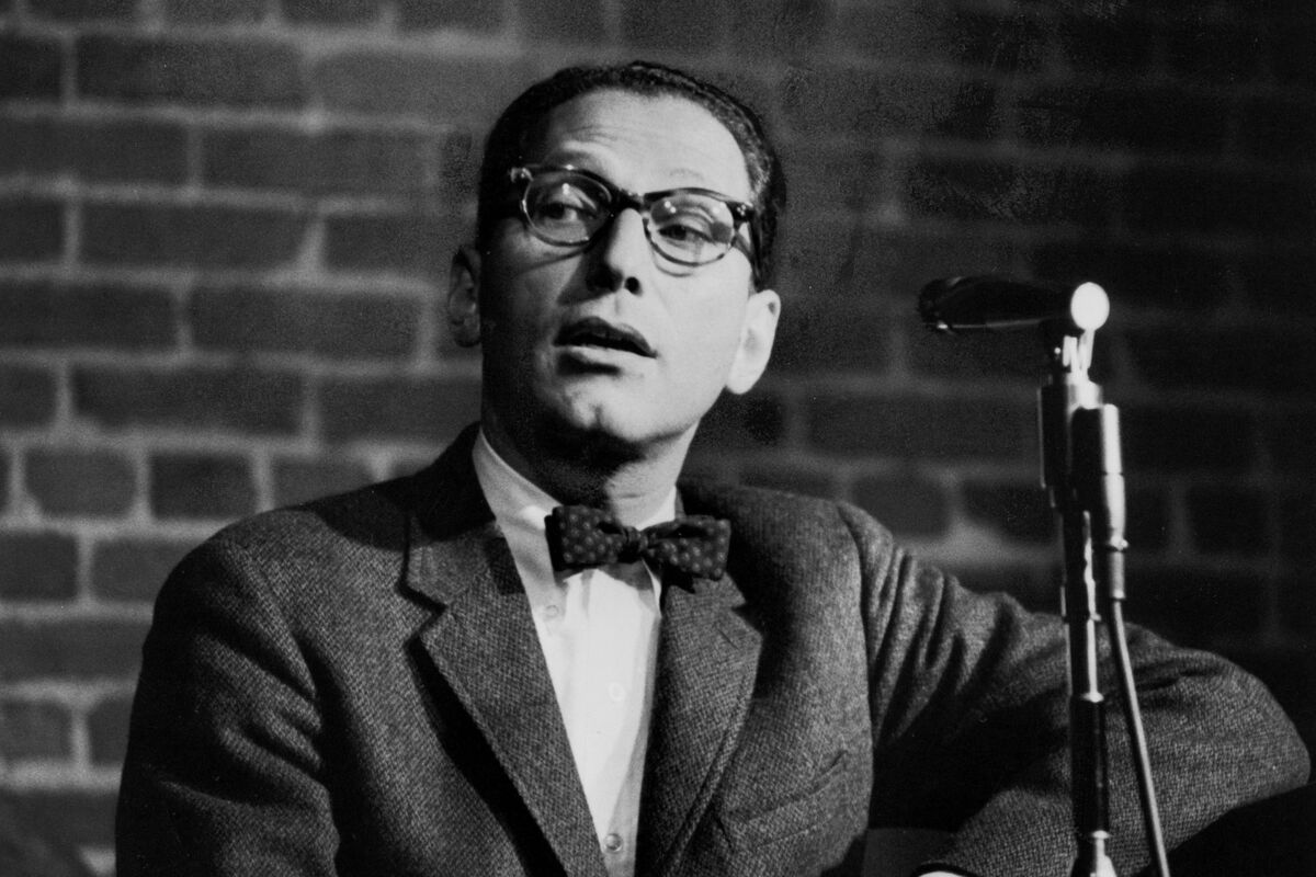 Tom Lehrer, Harvard's Satiric, Melodic Mathematician, Dies at 97
