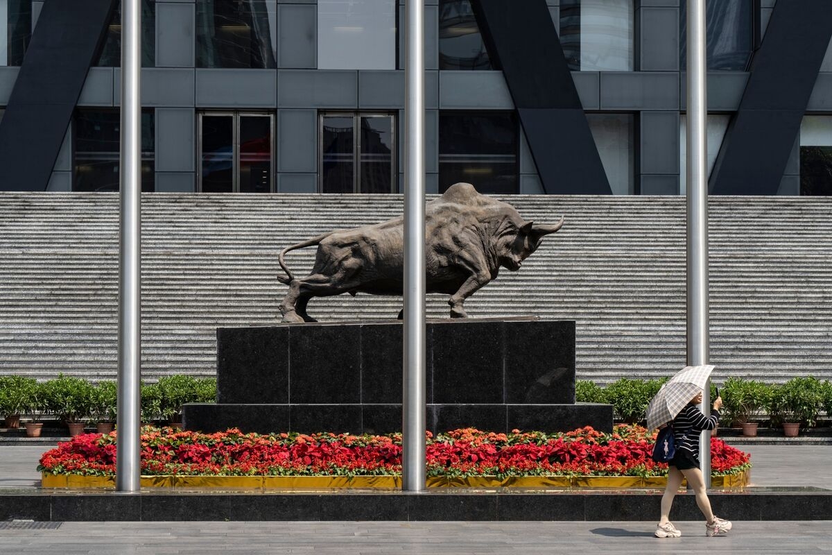 Chinese Stocks Advance on Growing Optimism Over Tech Earnings