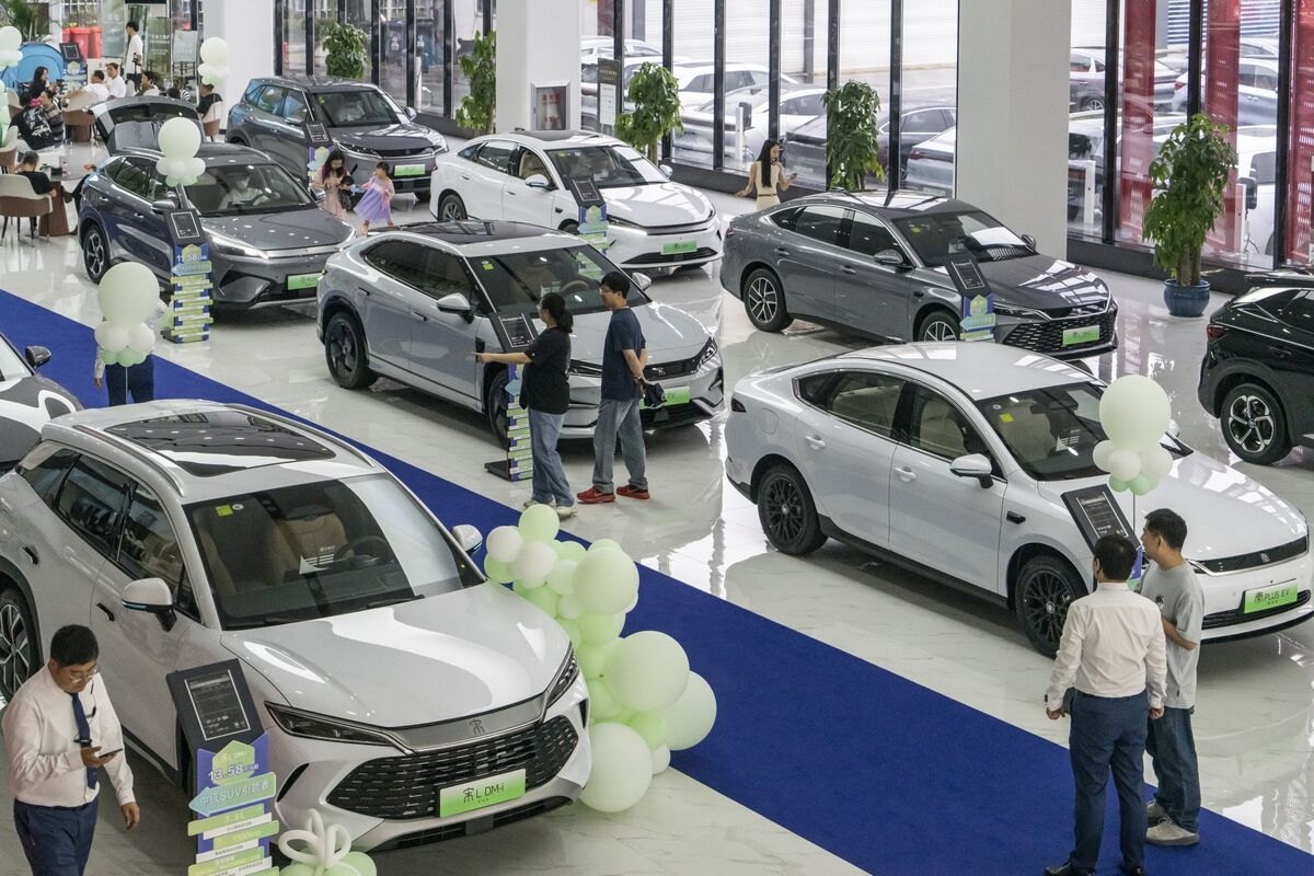 Life Atop China's Car Market Is Starting to Look Shaky for BYD
