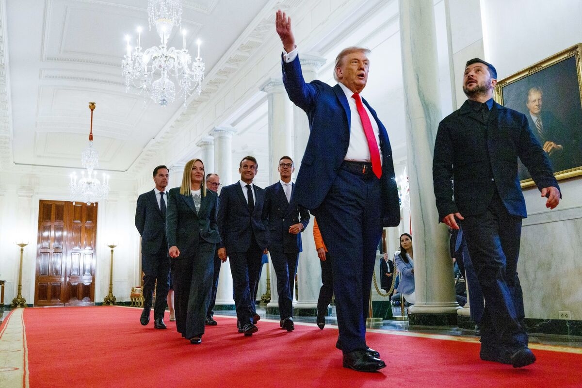 Trump Pushes Putin-Zelenskiy Summit After Talks With Both