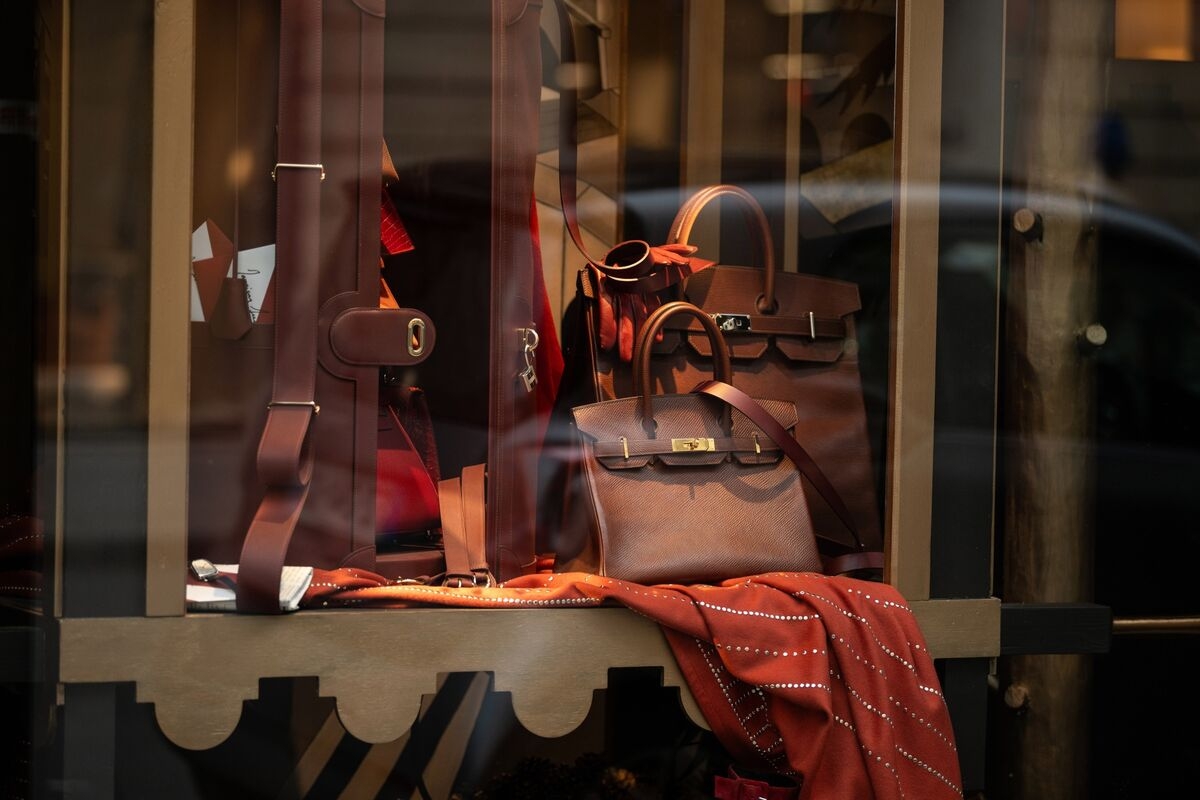 Hermès Crosses €300 Billion Market Value, Edging Closer to LVMH