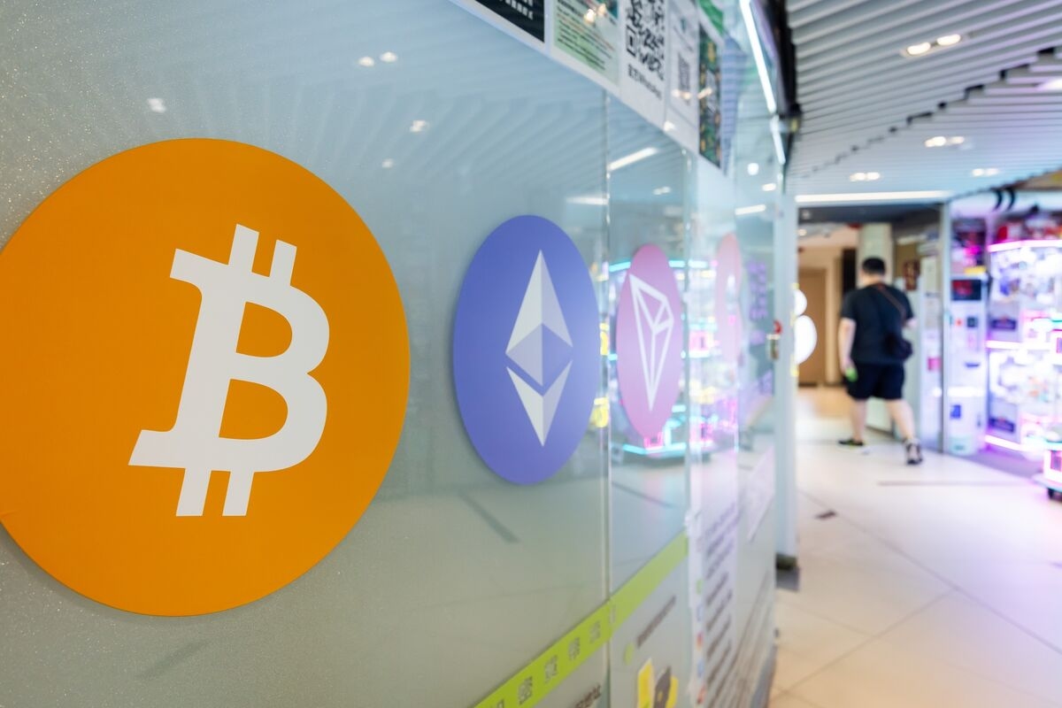 Institutions Drive $4 Trillion Crypto Market Wave As DC Moves Buoy Sector
