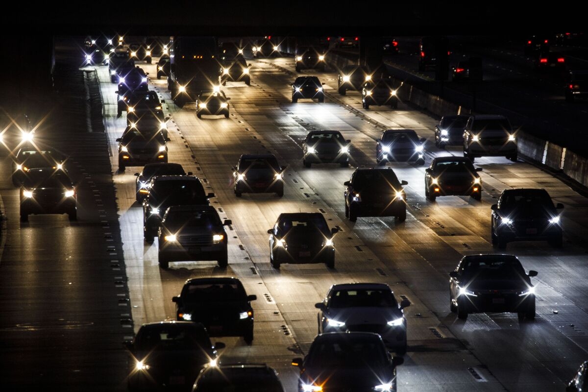 California Crafting New Auto Pollution Rules After Trump Attacks