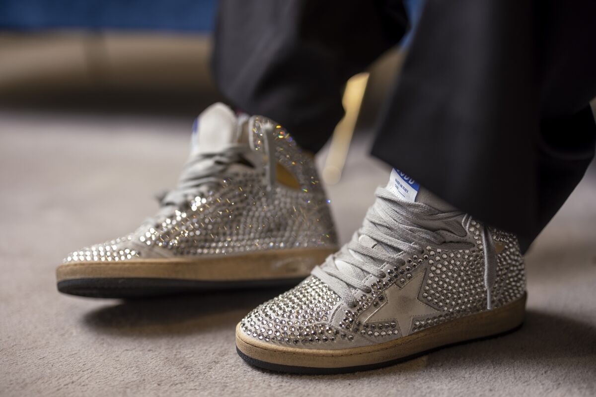 Family Offices Ramp Up Risk-Taking From $1,500 Sneakers to Glass Bottles