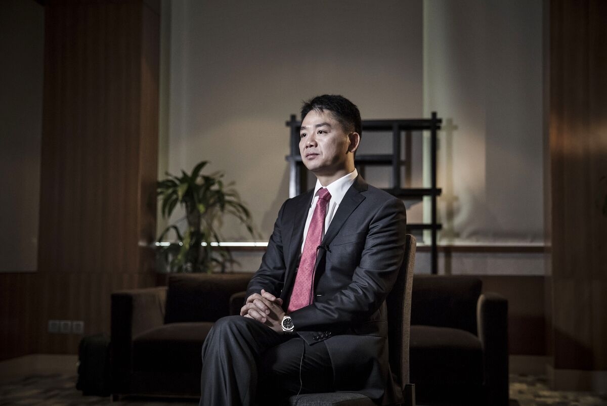 JD.com Billionaire's Viral Stunt Reignites China's Food-Delivery Feud