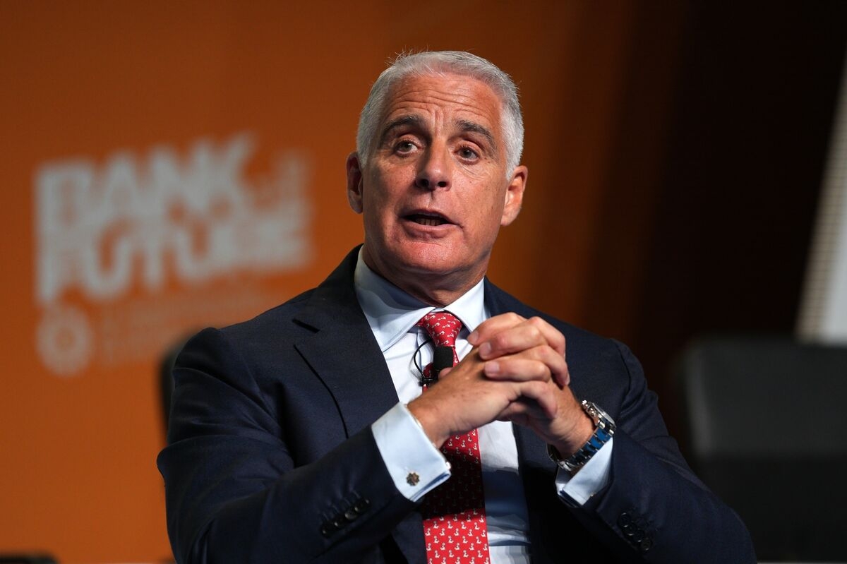UniCredit's Orcel Rules Out Commerzbank Bid at Current Price