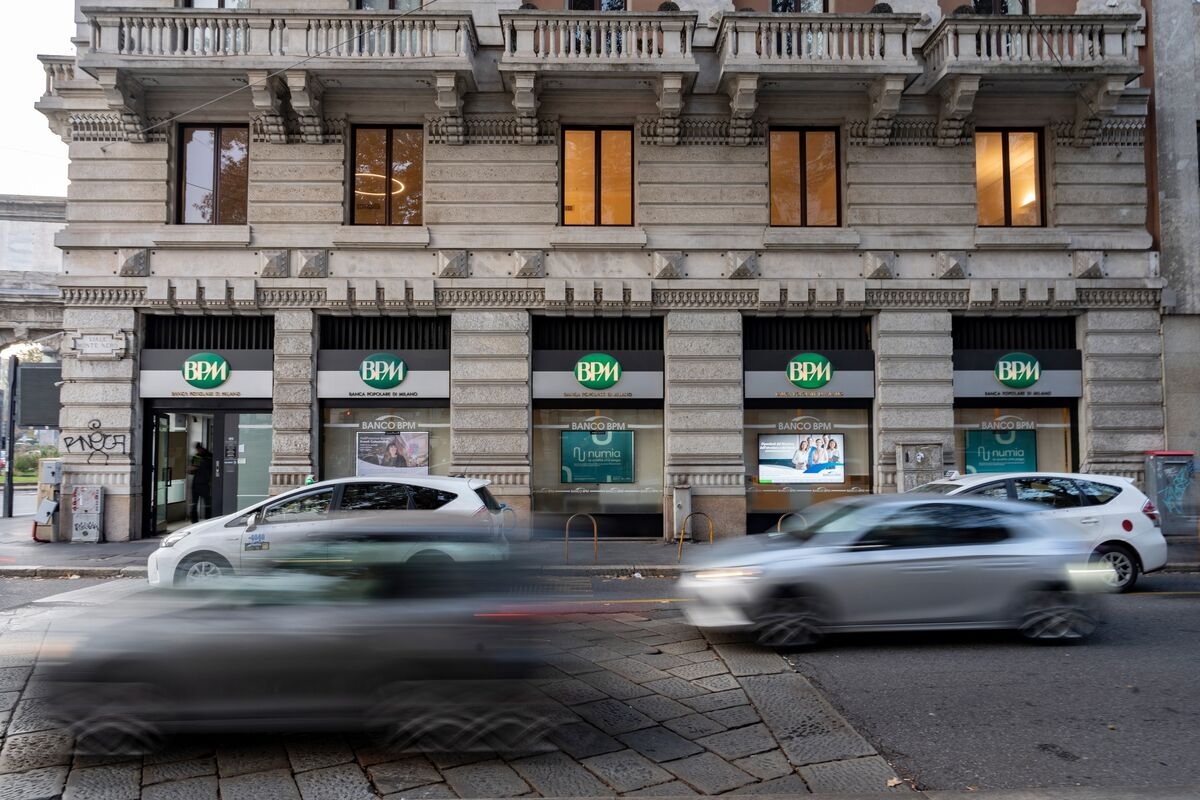 UniCredit to Take ‘Timely' Steps on BPM After Court Decision