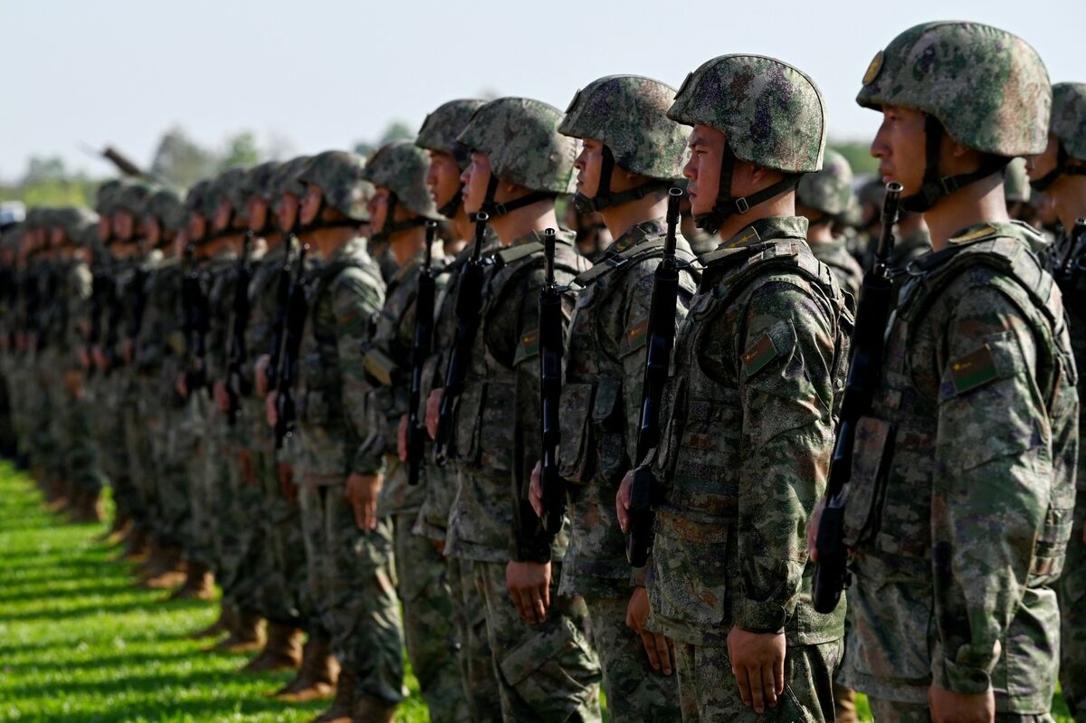 Thai and Cambodian Soldiers Briefly Clash in Disputed Border Area