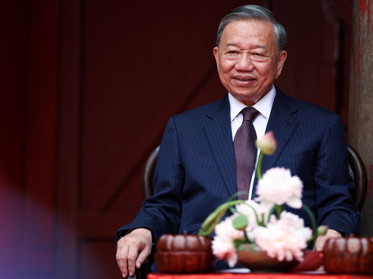 Vietnam's Top Leader Plans US Trip as Tariff Deadline Looms