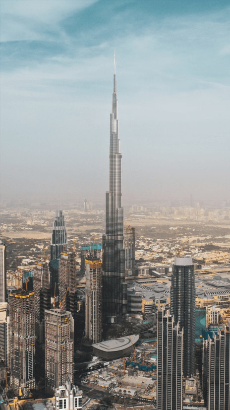 Dubai's Construction Boom Stokes Fears of Another Crash
