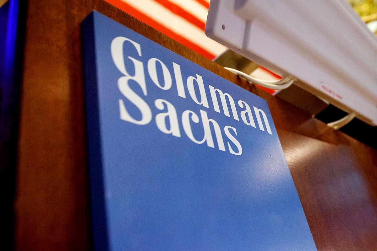 Goldman's Long-Serving Top Lobbyist Replaced by Republican Fixer