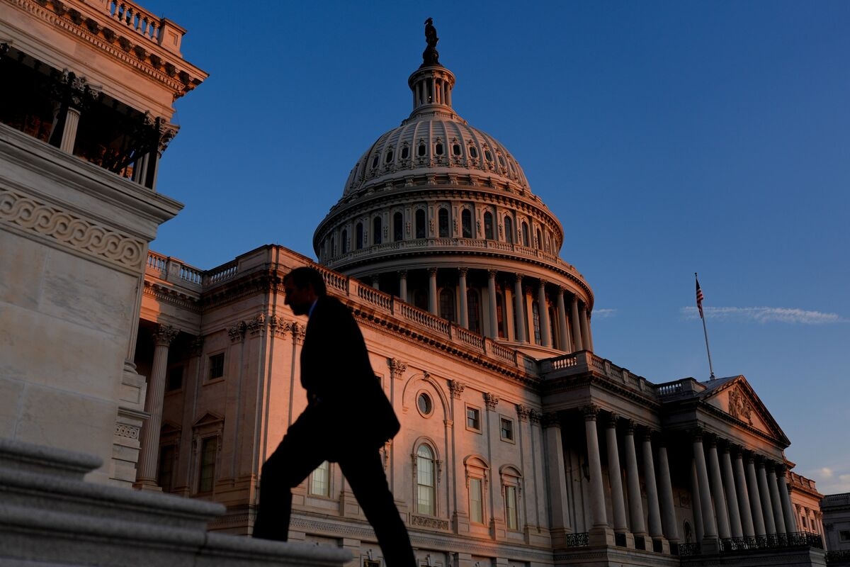 US Political Tension Climbs to Six-Year High in Philly Fed Index