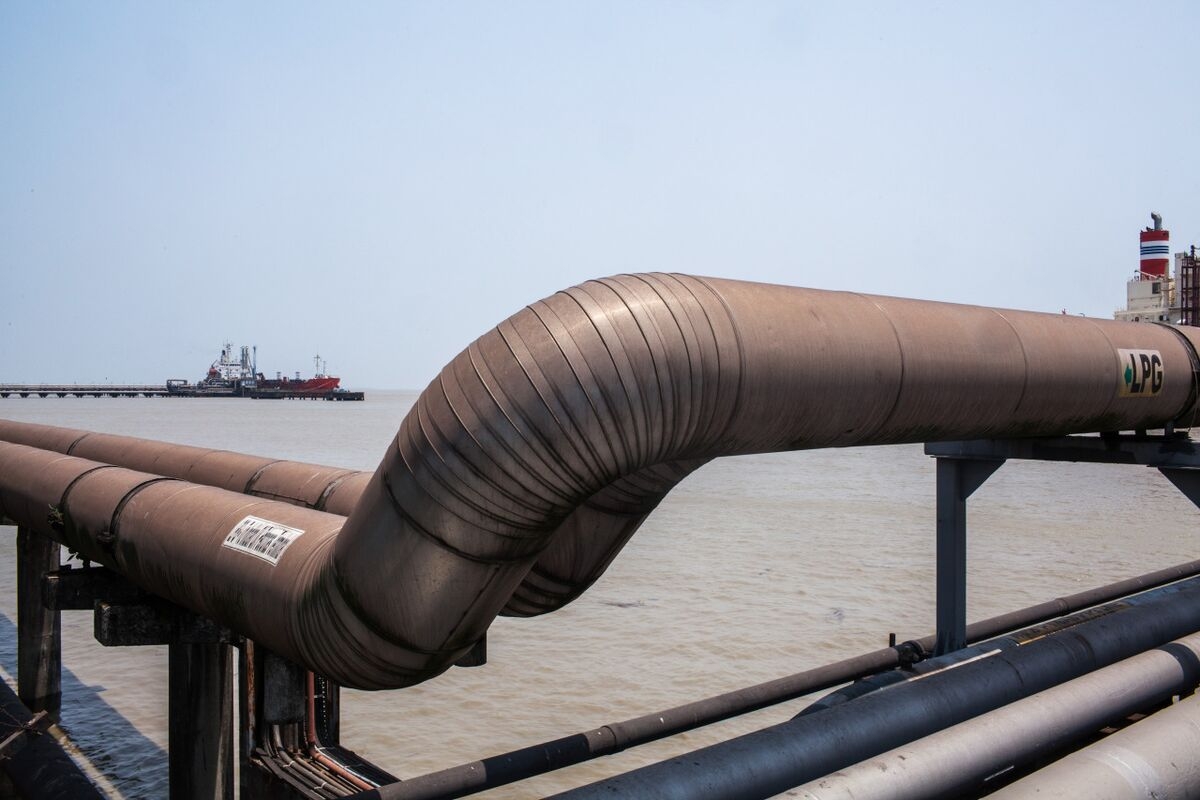 Indian LNG Buyers Embrace US Benchmark to Balance Volatility