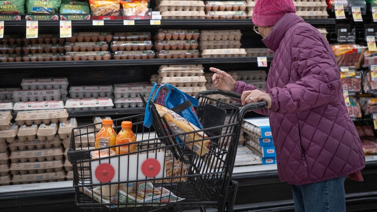 Low-Income US Families Face Growing Gap Between Earnings, Costs