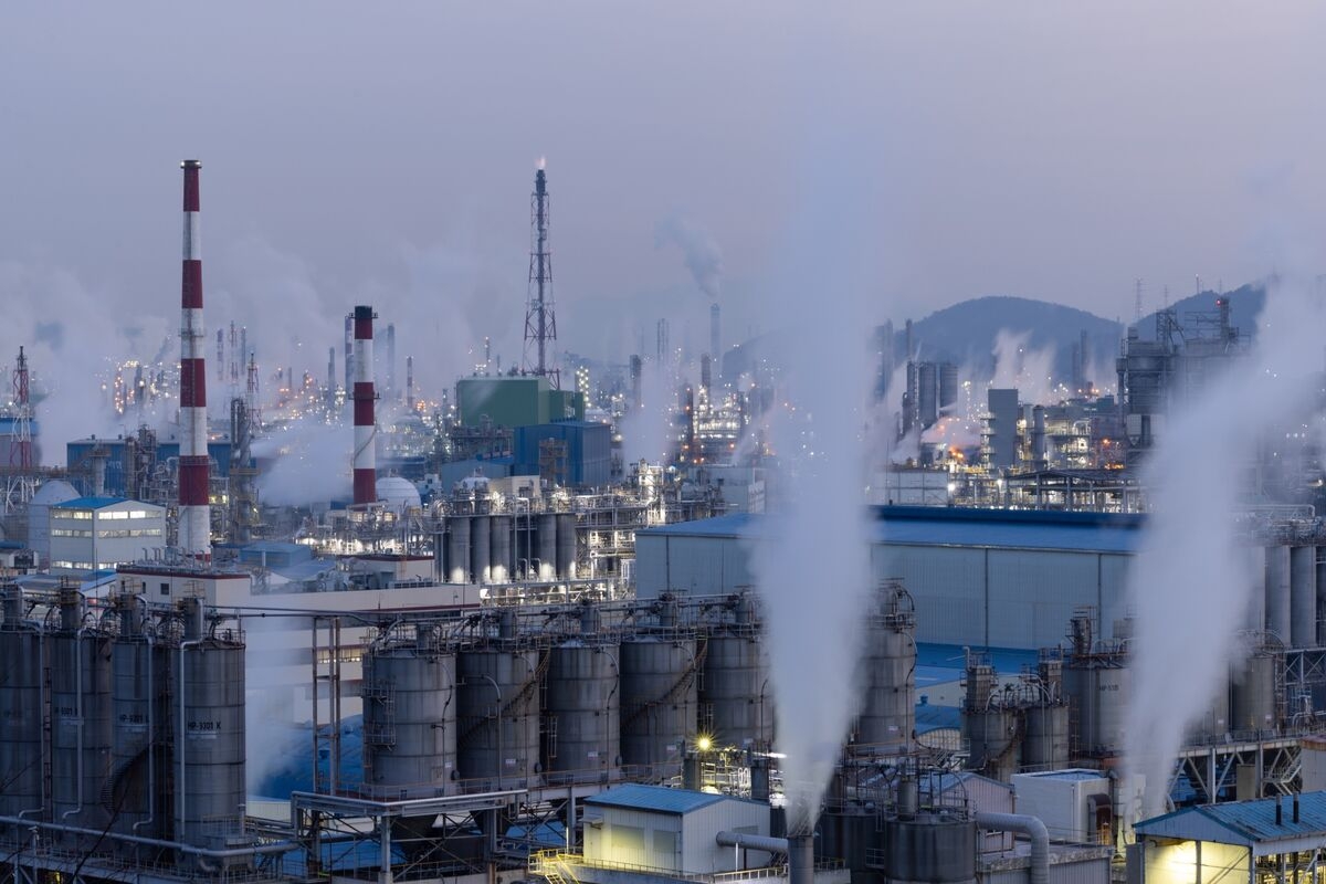 South Korean Plastics Giants Struggle as China Becomes a Rival
