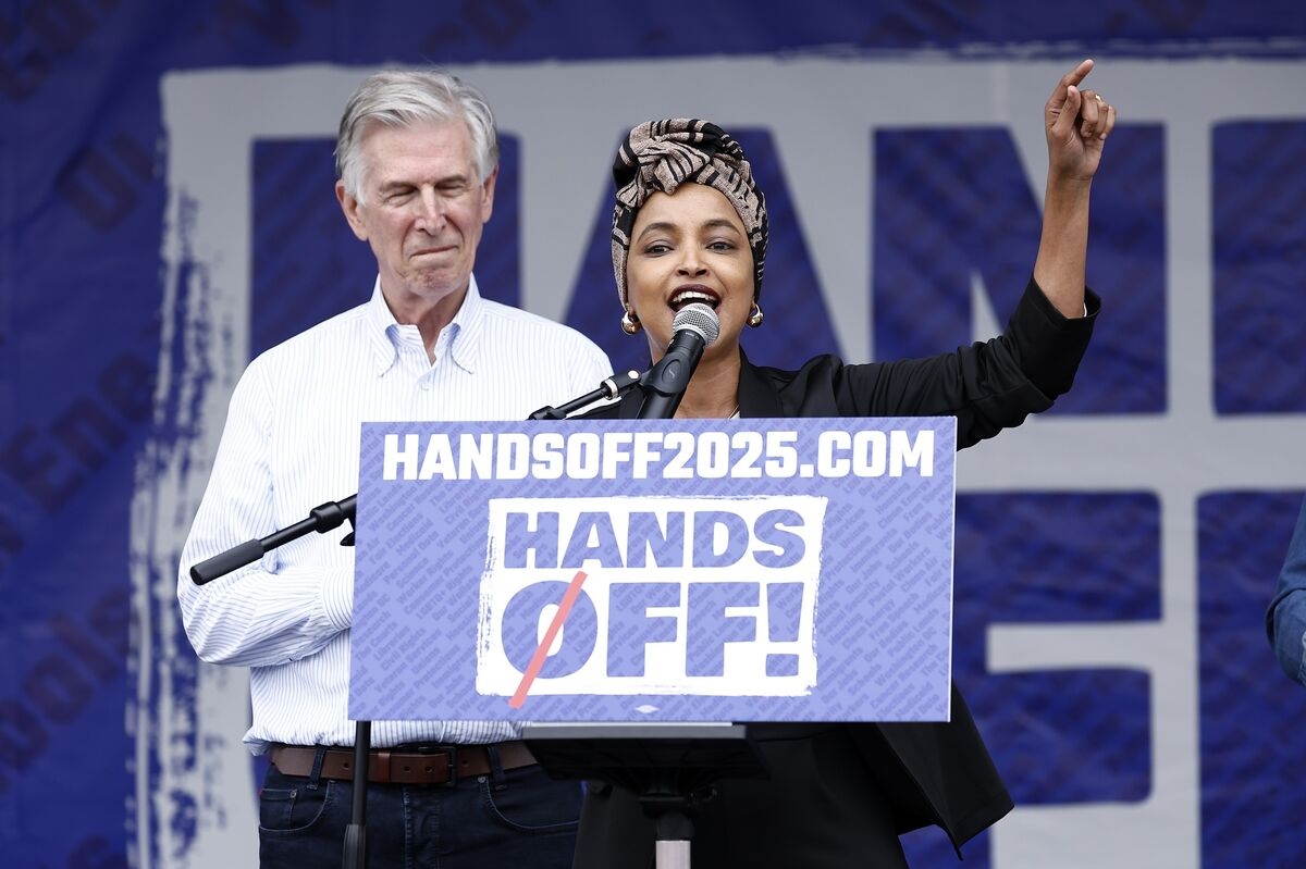 Threats to Denaturalize Political Opponents Are a Red Line