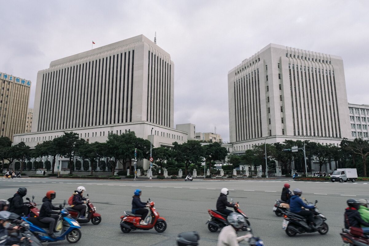 Taiwan Seen Holding Benchmark Rate Due to Tariff Uncertainty