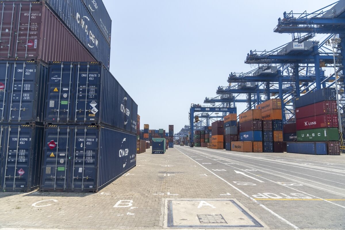 India, Russia-Backed Economic Bloc to Begin Free Trade Talks