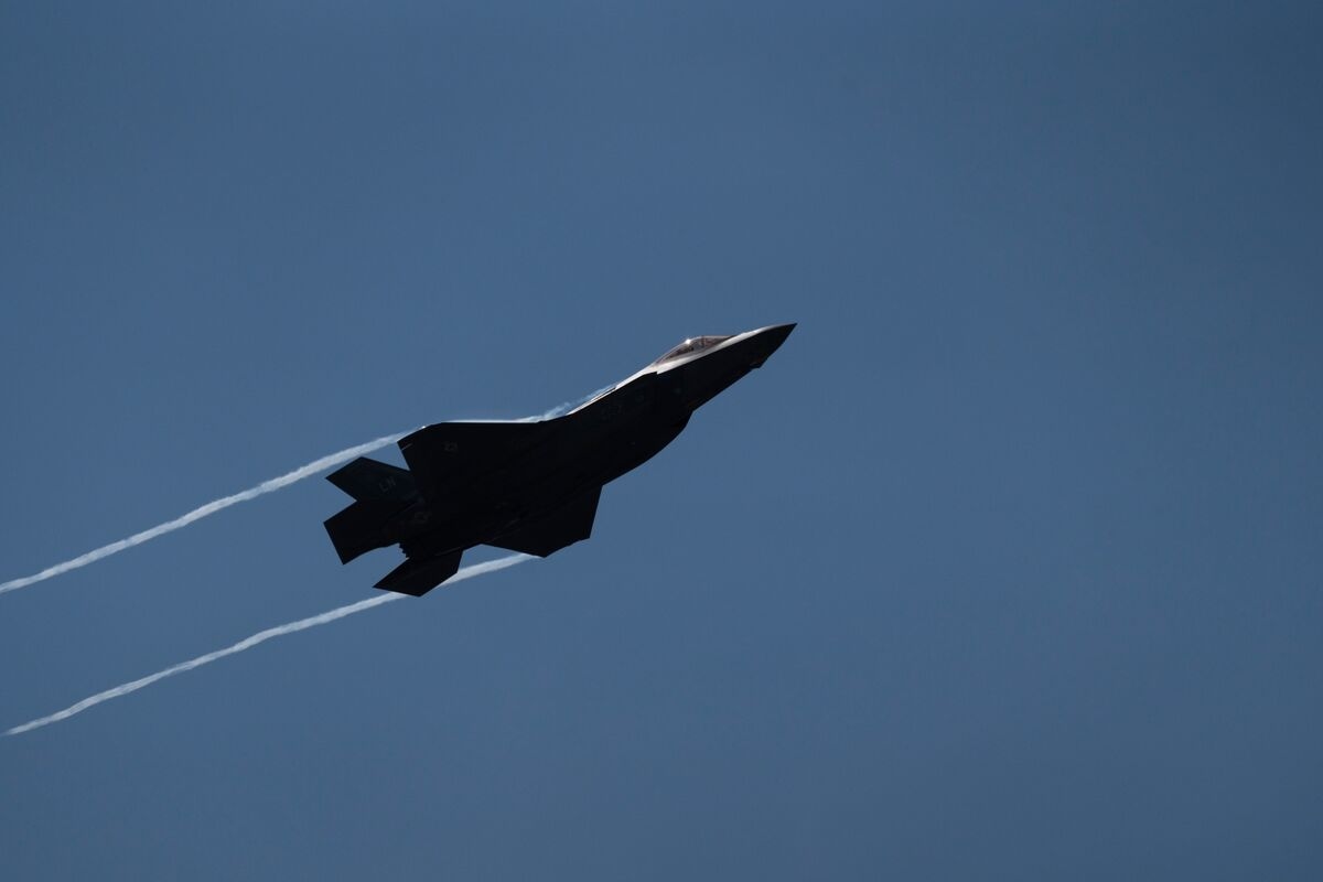 UK Will Buy Nuclear-Capable F-35s in Next Bid to Woo Trump