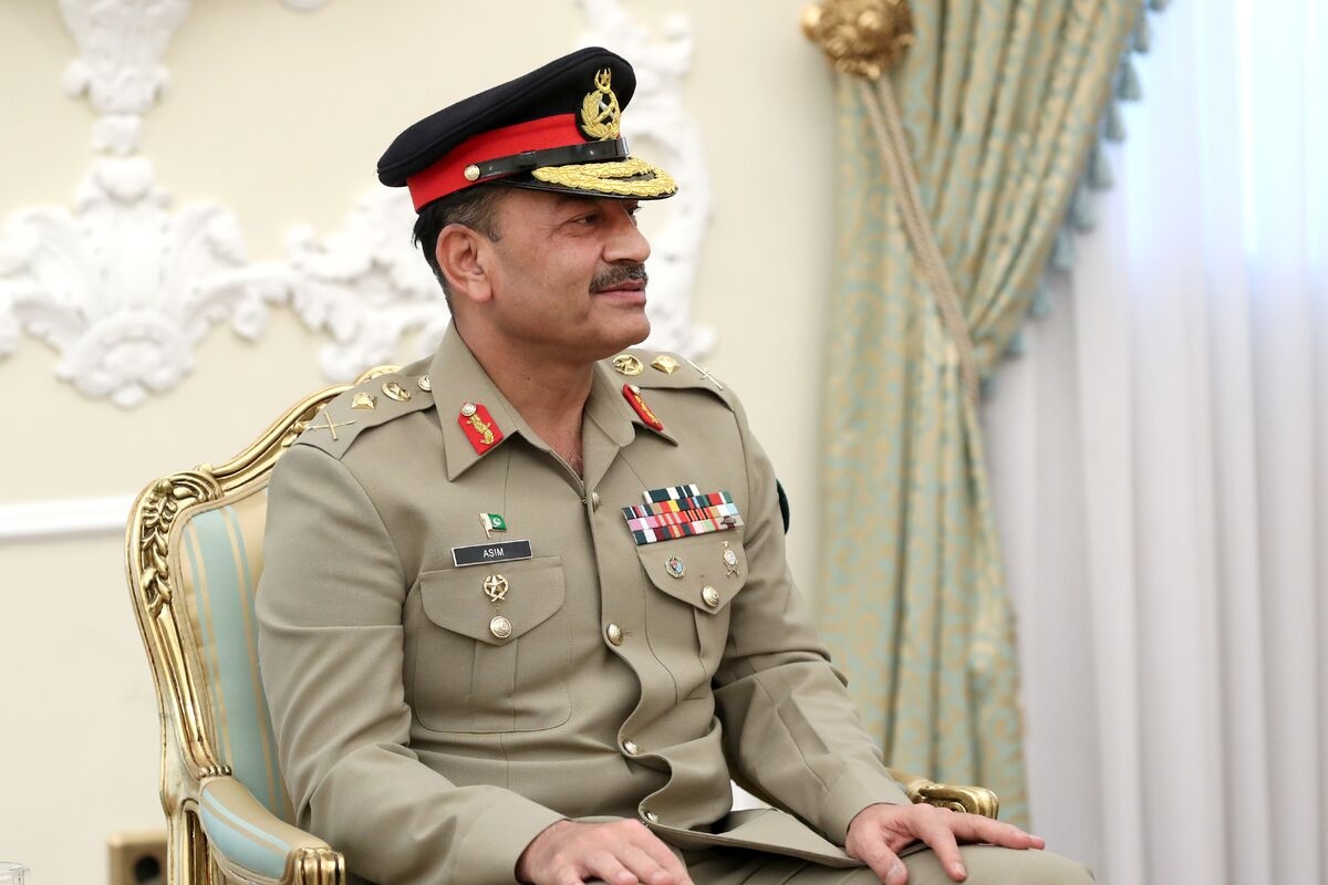 Pakistan's Army Chief Set to Meet Trump Amid Iran Tensions
