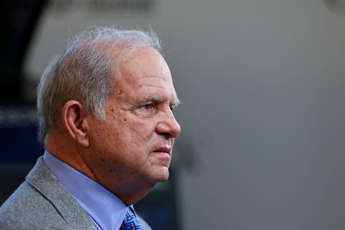 Shale Pioneer Sheffield Warns Oil Chiefs of Grim Times Ahead