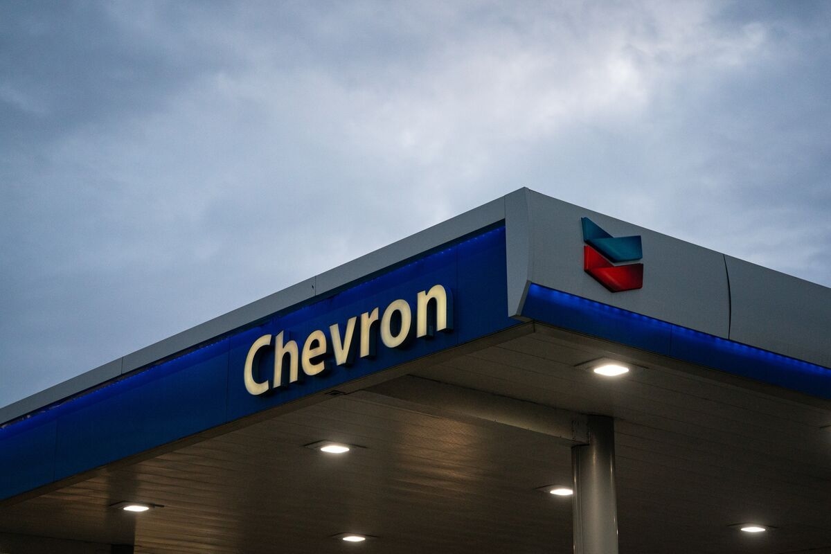 Chevron to Merge Hess Exploration Team With Its Own, CEO Says