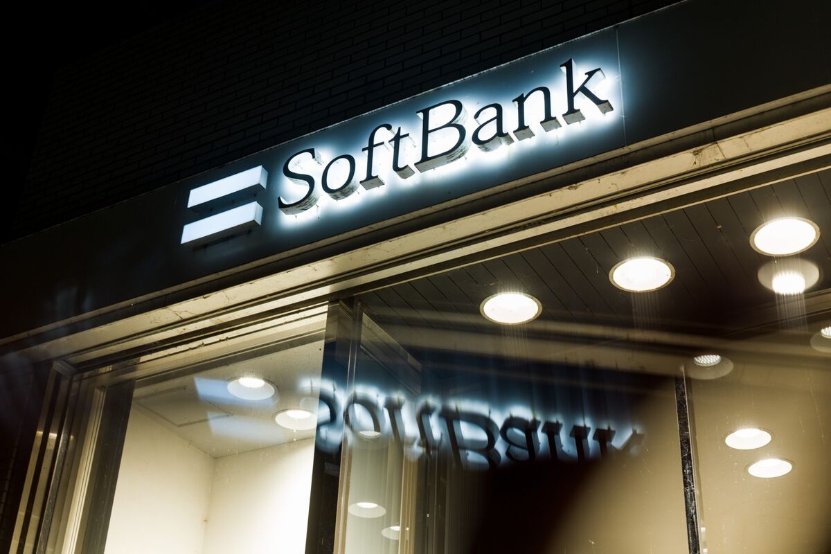 SoftBank Shares Surge on AI Hope and Sign of Stargate Progress