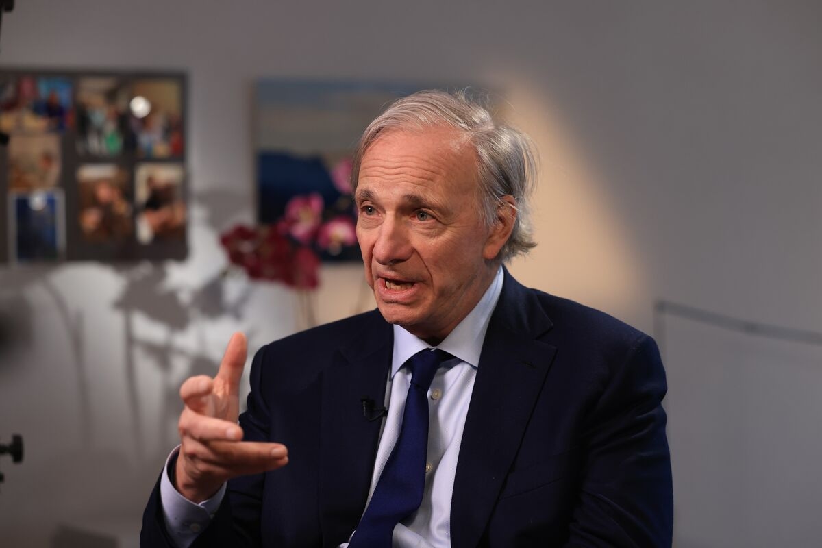 Bridgewater Founder Ray Dalio Sells His Remaining Stake in Firm