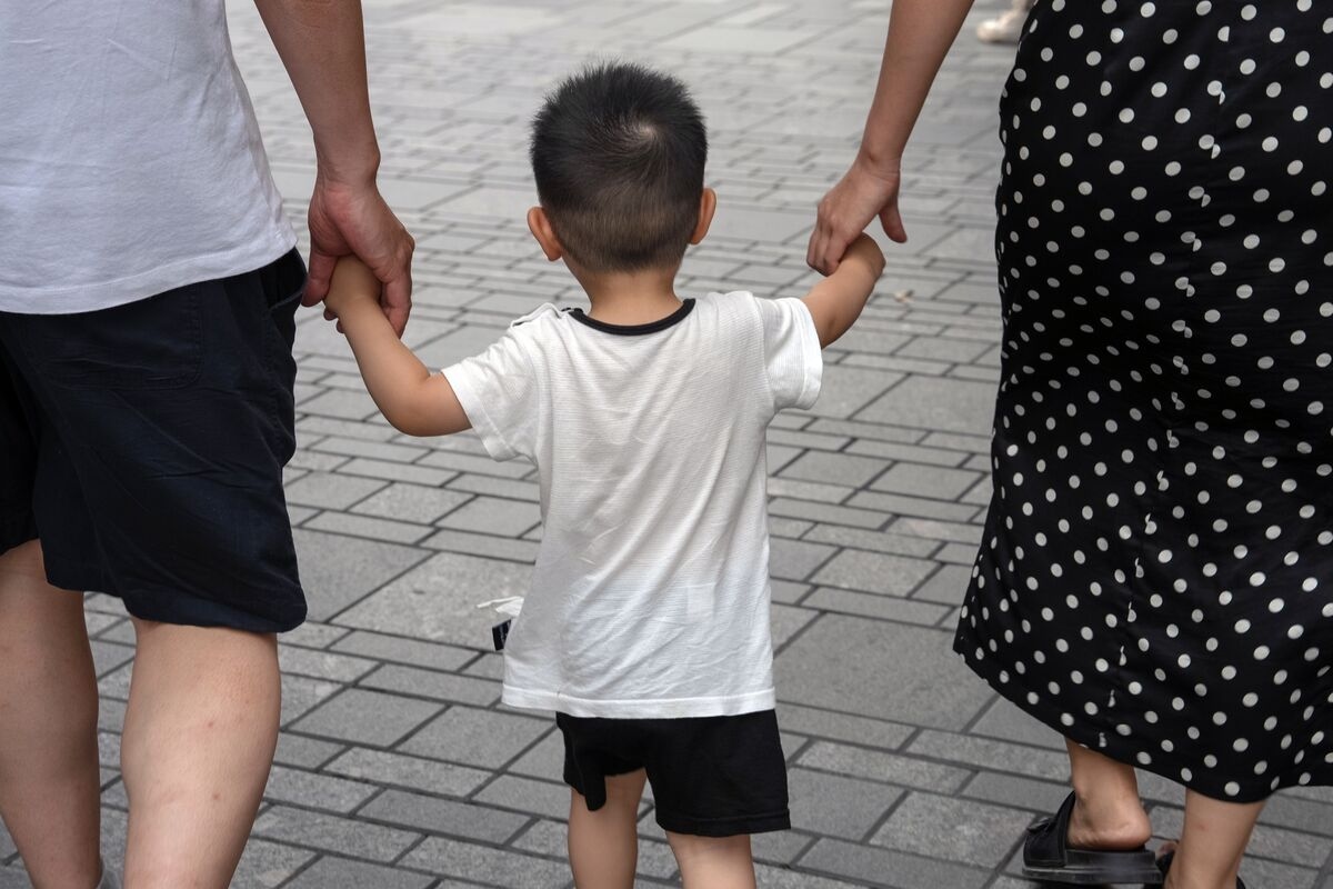 China Plans Nationwide Subsidies to Boost Birthrate, Growth